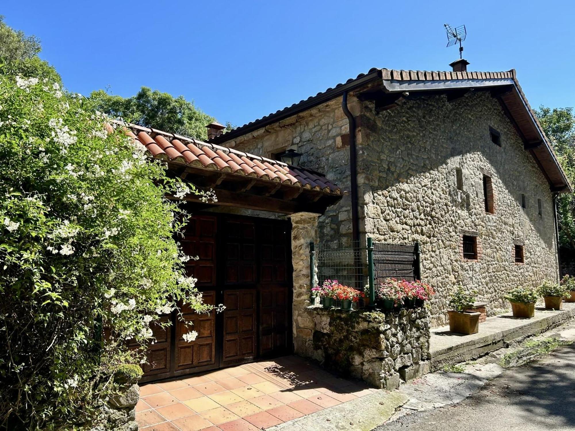 La Casa De Chipi Lacavada La Cavada Exterior photo